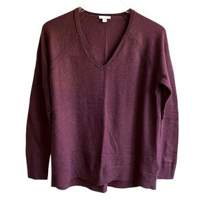 Gap Bella V-Neck Sweater Size M Merino Wool Purple Preppy Pullover Knit Jumper